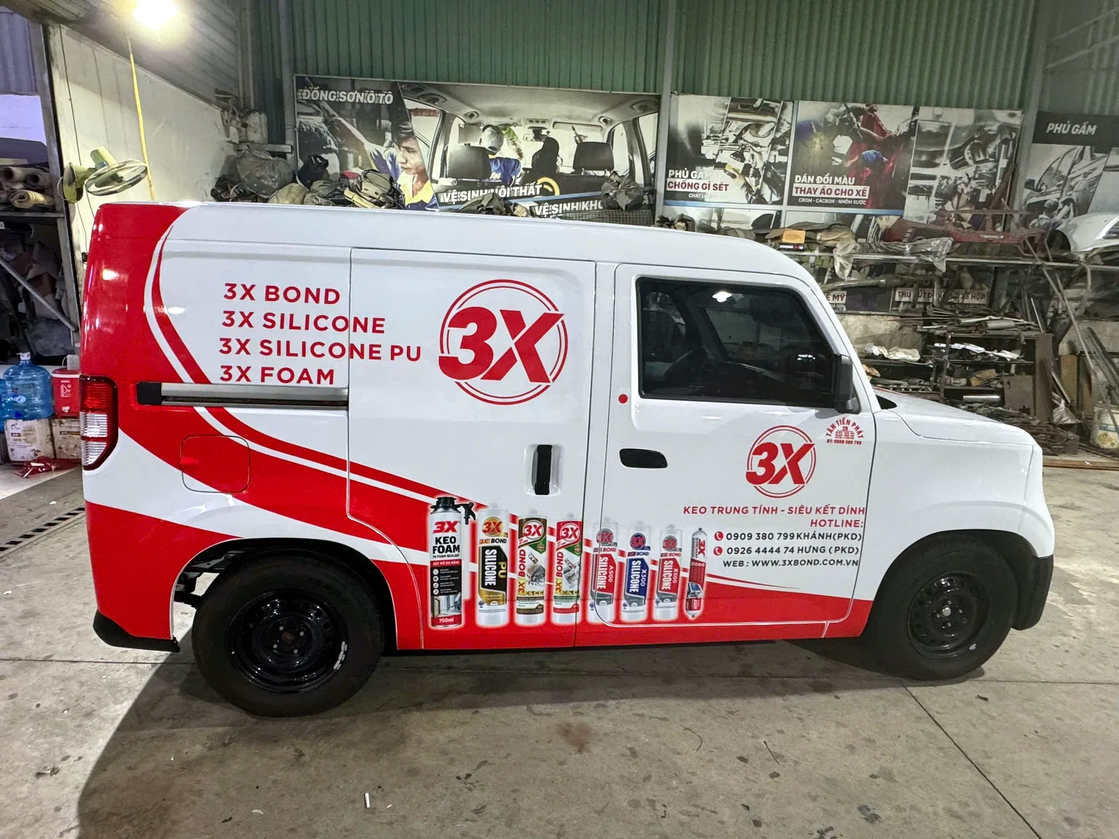 Xe giao hàng dán logo 3X-BOND